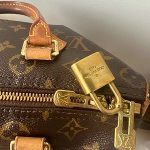 Louis Vuitton Speedy 25 - error in prior listing with size name